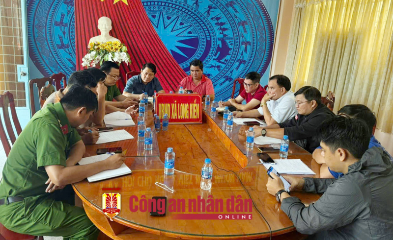 Bằng các biện pháp nghiệp vụ, chỉ trong vòng 48 giờ, lực lượng công an nhanh chóng xác định, bắt giữ nghi phạm Nguyễn Thị Kiều Phương – hàng xóm của nạn nhân, đồng thời thu giữ nhiều vật chứng liên quan đến vụ án.