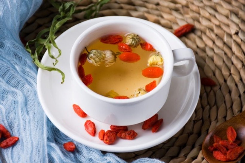 Kỷ tử có tác dụng kích thích hoạt động của tế bào bạch cầu, từ đó giúp cơ thể chống lại nhiễm trùng và vi khuẩn hiệu quả hơn. Ảnh minh họa.