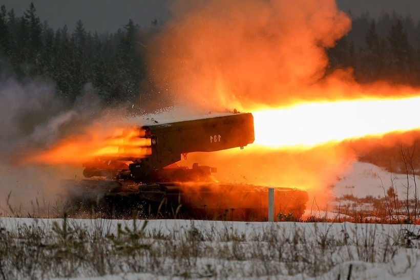Giao tranh rực lửa trong xung đột Nga-Ukraine. Ảnh minh họa