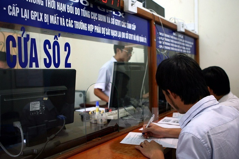 Theo quy định mới nhất từ 1/1/2025, có 2 trường hợp không được cấp đổi giấy phép lái xe ô tô từ năm 2025. Ảnh minh họa