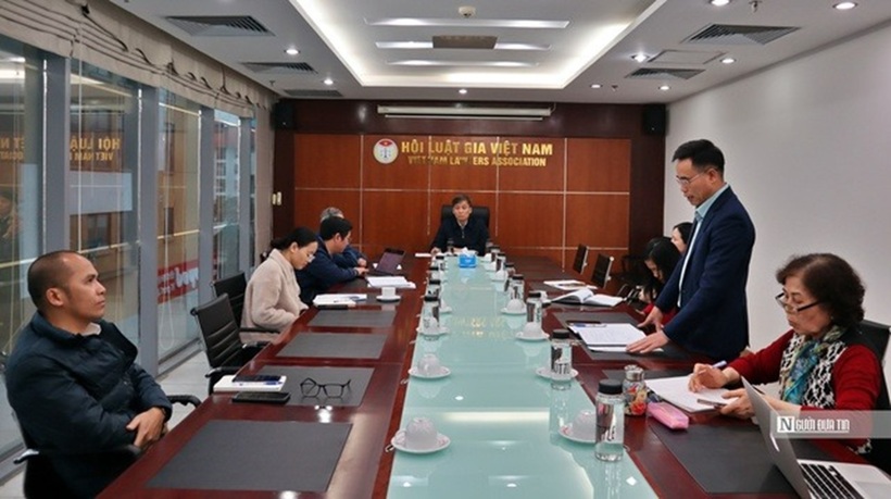 Toàn cảnh cuộc làm việc.