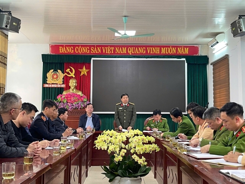 Đại tá Đặng Trọng Cường - Giám đốc Công an tỉnh Sơn La phát biểu chỉ đạo tại cuộc họp. Ảnh: VietNamNet