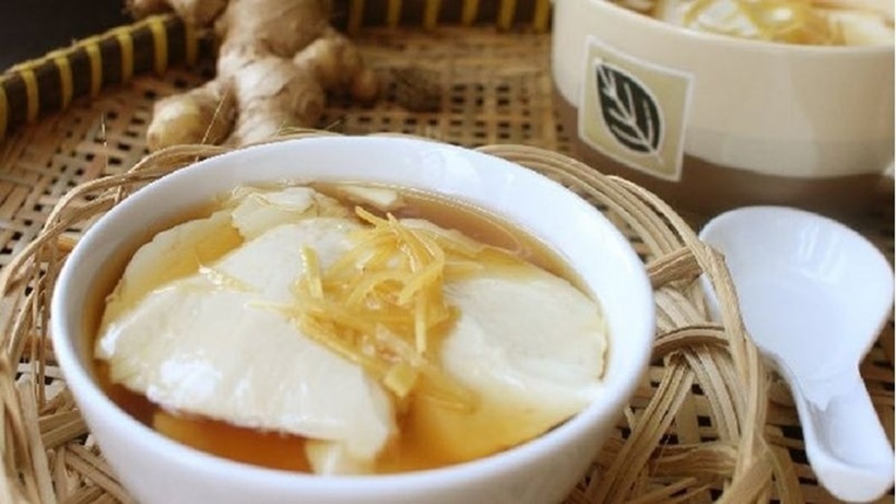 Tào phớ, hay còn gọi là đậu hũ non, là một món ăn quen thuộc và được yêu thích tại Việt Nam.