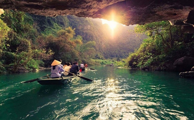 Khu du lịch Tràng An được biết đến là điểm đến hấp dẫn du khách trong và ngoài nước.