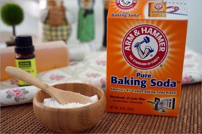 Baking soda là một chất tẩy rửa đa năng, có khả năng loại bỏ cặn bám và khử mùi hiệu quả.