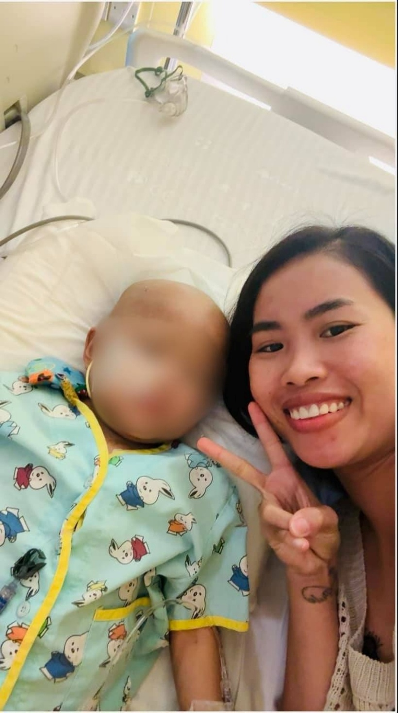 Mẹ Bắp thừa nhận có làm răng sứ và cho con trai đầu học trường quốc tế nhưng là từ trước khi bé Bắp bị bệnh. Ảnh: Đời Sống & Pháp Luật