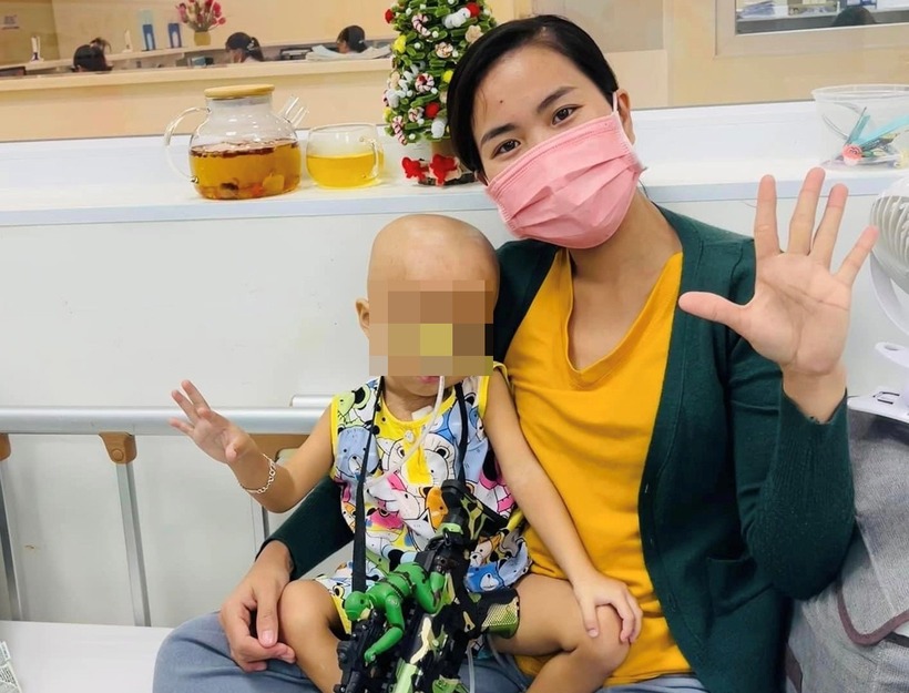 Hình ảnh mẹ bé Bắp và con trai. Ảnh: Vietnamnet