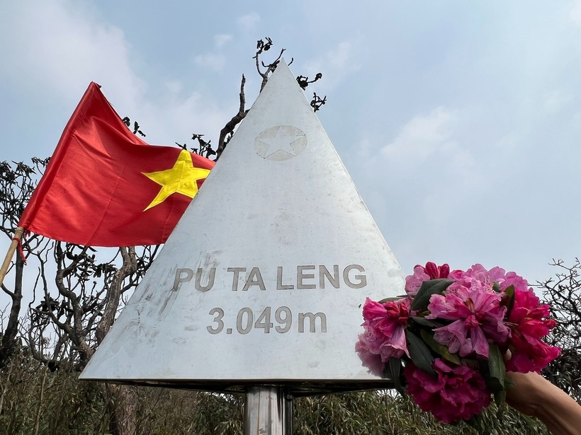 Putaleng là ngọn núi cao thứ ba của Việt Nam.