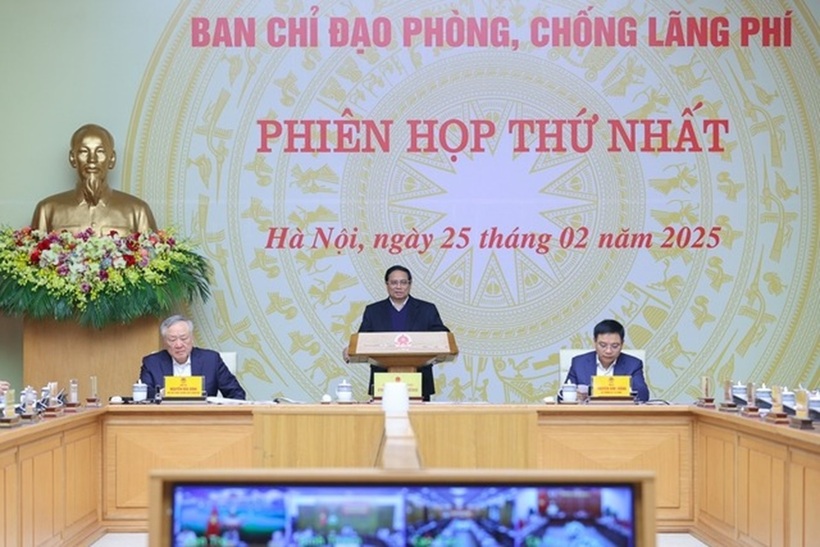 Thủ tướng chủ trì phiên họp thứ nhất Ban Chỉ đạo phòng, chống lãng phí (Ảnh: VGP).