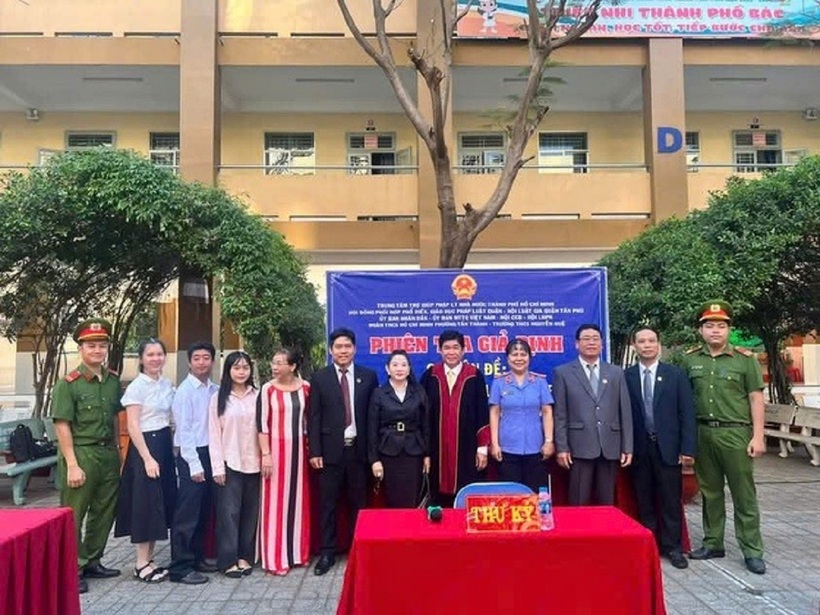 Phiên tòa giả định là hoạt động nổi bật nhất trong công tác tuyên truyền phổ biến pháp luật của quận Tân Phú thời gian gần đây. (Ảnh: Hội Luật gia quận Tân Phú).