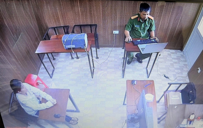 Mất nhiều thời gian, Cơ quan điều tra mới vận động, thuyết phục được Trần Nguyễn Thu Trang khai nhận hành vi giết người, tự lao xe xuống vực. (Ảnh: Công an nhân dân)