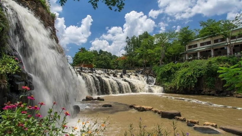 Thác Đá Hàn thuộc địa phận thị trấn Trảng Bom, huyện Trảng Bom, tỉnh Đồng Nai.