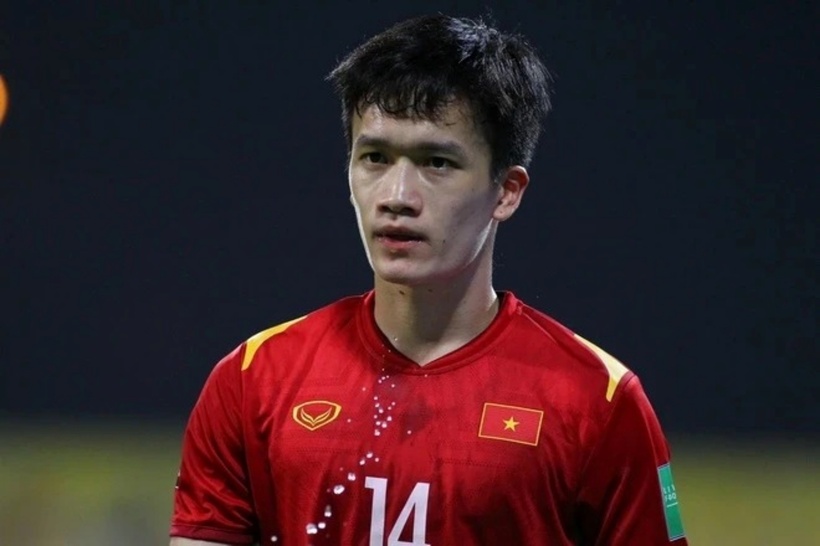 Nếu Hoàng Đức lần thứ 3 giành Quả bóng vàng Việt Nam, tiền vệ này san bằng số lần nâng cao danh hiệu cao quý với các cựu danh thủ Công Vinh, Huỳnh Đức và chỉ còn đứng sau Thành Lương (4 lần).