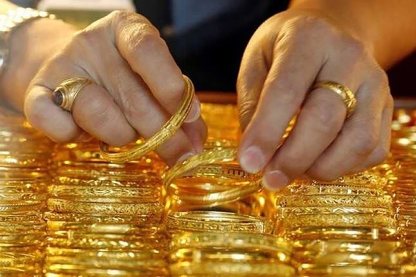 Giá vàng chiêu nay (26/2): Vàng ở nhiều thương hiệu giảm.