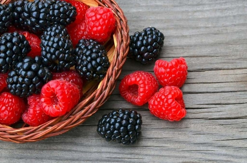 Quả mâm xôi chứa mangan và vitamin K, cả hai đều đóng một vai trò trong sức khỏe của xương.
