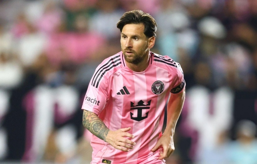 MLS đã phạt tiền Messi sau hành vi túm cổ đối thủ. Ảnh: Getty