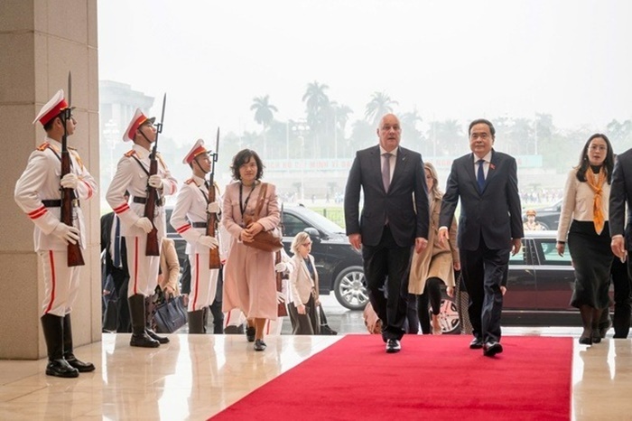 Chủ tịch Quốc hội Trần Thanh Mẫn và Thủ tướng Christopher Luxon. (Ảnh: Quochoi.vn).