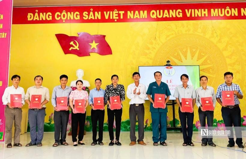 Thành lập Chi hội Luật gia xã Bình Hàng Tây.