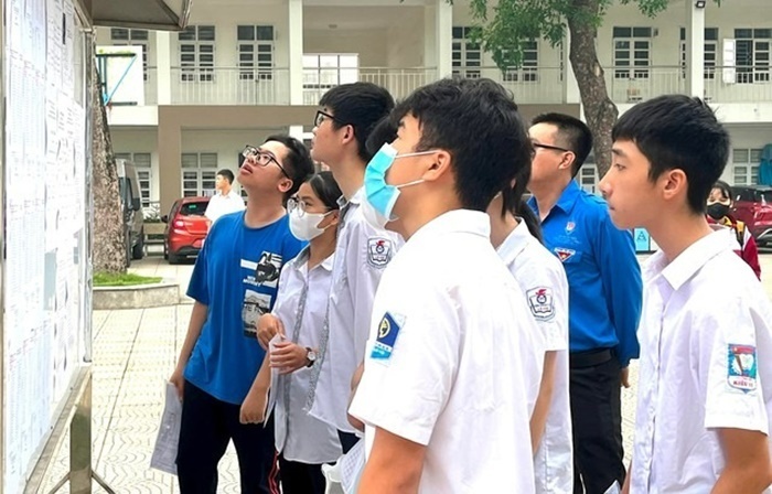 Học sinh không nên phụ thuộc vào việc học thêm mà cần chủ động nhiều hơn. Ảnh minh họa.