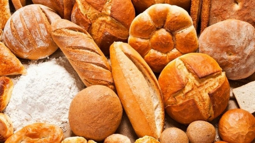 Thực phẩm tinh chế từ ngũ cốc như cơm trắng, bánh mì trắng làm tăng đường huyết nhanh chóng, gây khó khăn cho việc kiểm soát bệnh tiểu đường. Ảnh minh họa.