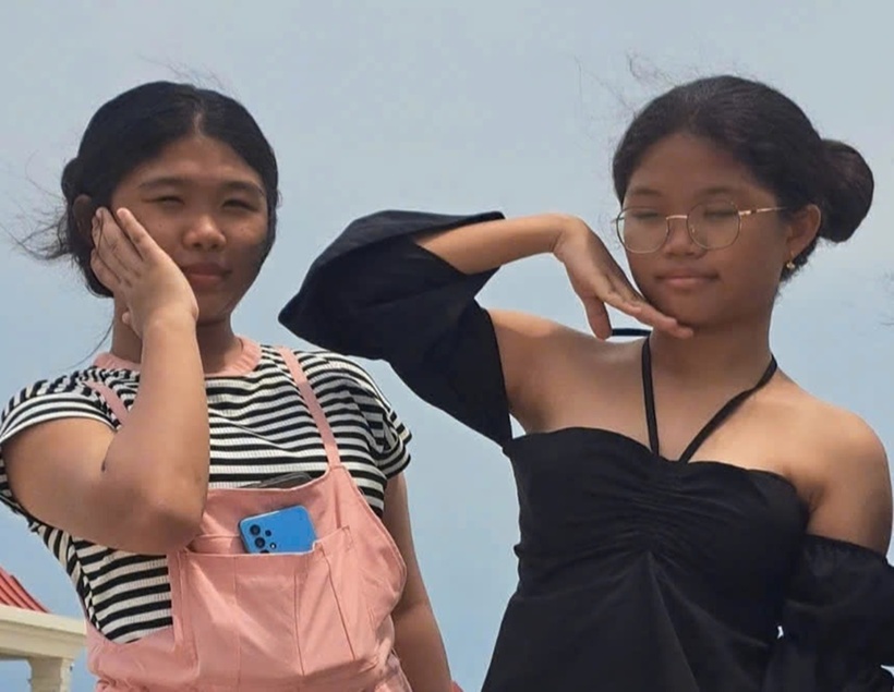Hai cô con gái của anh Phương mất liên lạc với gia đình từ ngày 26/2. (Ảnh: Dân Việt)