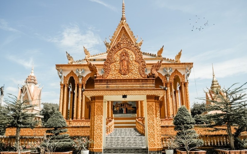 Chùa Âng là ngôi chùa cổ nhất và đẹp nhất Trà Vinh.