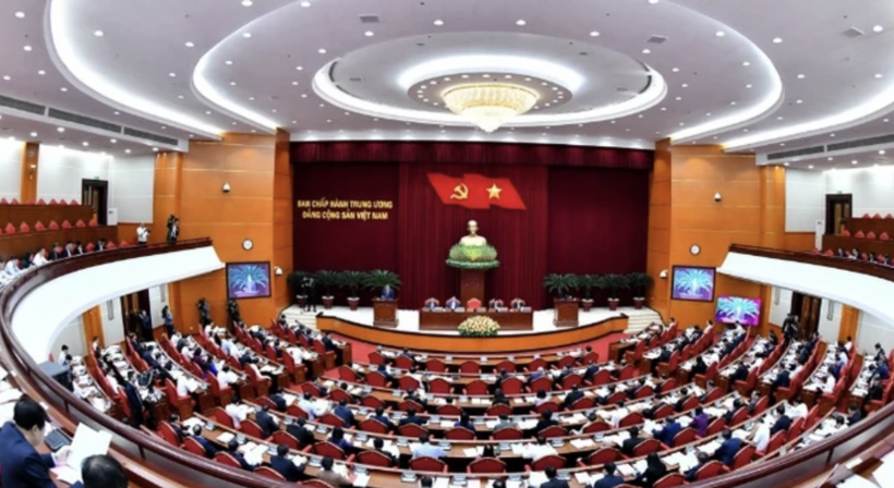 Tại kết luận 127, Bộ Chính trị, Ban Bí thư đã yêu cầu tạm dừng tổ chức đại hội đảng bộ cấp xã, cấp huyện, sớm trình đề án sáp nhập một số tỉnh, không tổ chức cấp huyện.