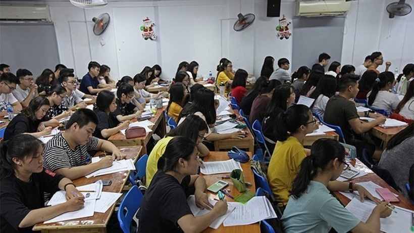 Thông tư 29 của Bộ GD&ĐT quy định về dạy thêm, học thêm chính thức có hiệu lực từ 14/2 vừa qua. Ảnh minh họa
