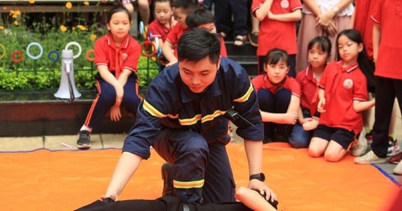 Việc cơ sở dạy thêm, học thêm có đảm bảo cơ sở vật chất và hoạt động phòng cháy, chữa cháy là vấn đề được nhiều phụ huynh chú ý. Ảnh minh họa