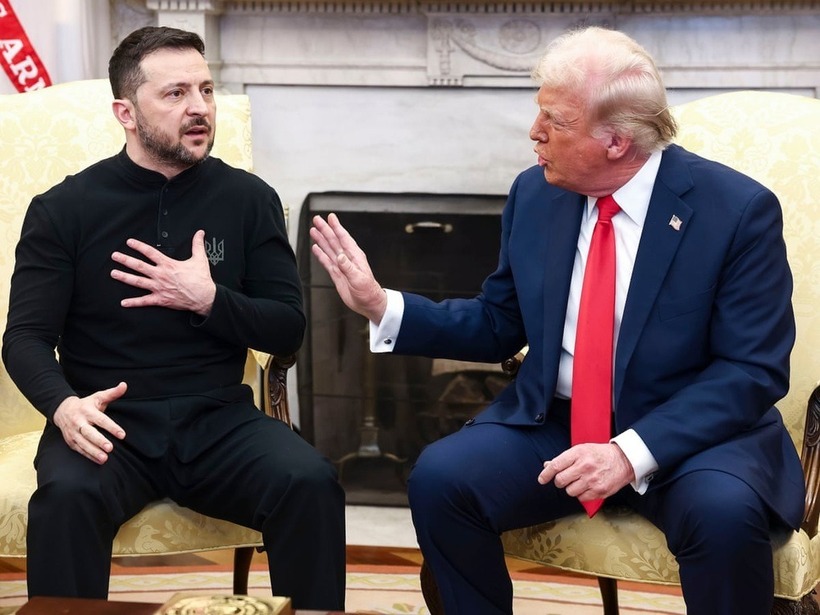 Tổng thống Ukraine Volodymyr Zelensky và Tổng thống Mỹ Donald Trump gặp mặt tại Nhà Trắng. (Ảnh: Reuters)