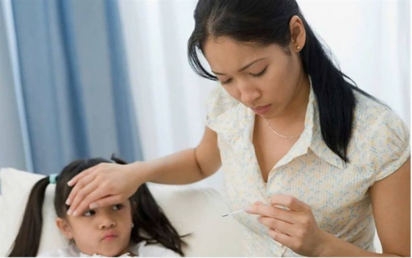Thời gian hưởng chế độ khi chăm sóc con ốm đau từ ngày 1/7/2025. Ảnh minh hoạ