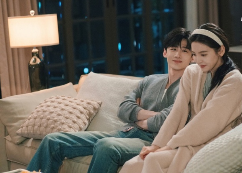 Sau thời gian chia xa, Ôn Dĩ Phàm và Tang Diên cuối cùng đã trở về bên nhau. Ảnh: Weibo