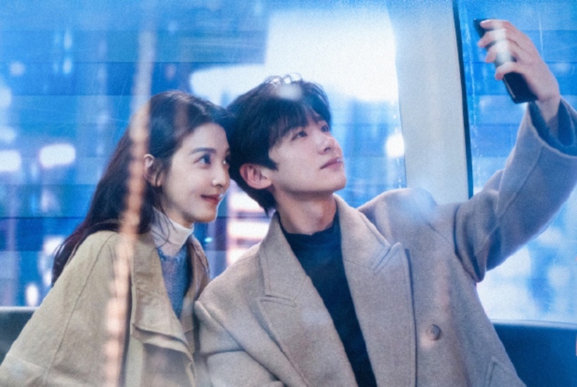 Tang Diên dùng sự ấm áp và quan tâm của mình để chữa lành vết thương lòng cho Ôn Dĩ Phàm. Ảnh: Weibo