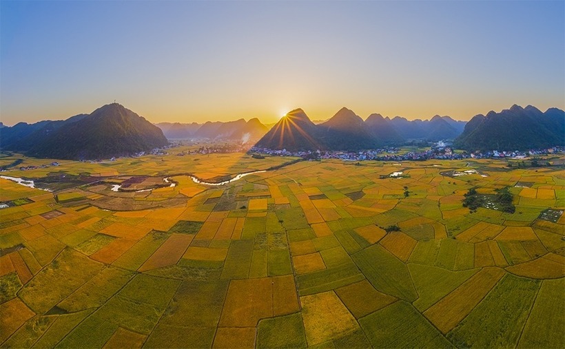 Đón bình minh trên thung lũng Bắc Sơn