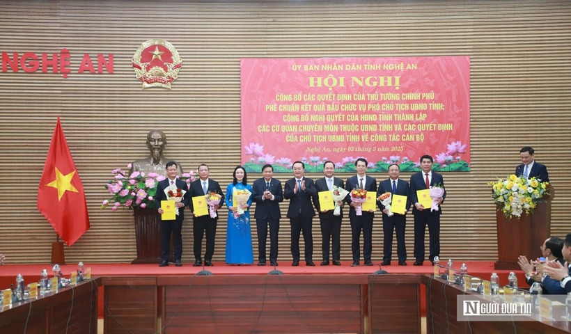 Nghệ An công bố quyết định điều động, bổ nhiệm giám đốc, phó giám đốc các sở.
