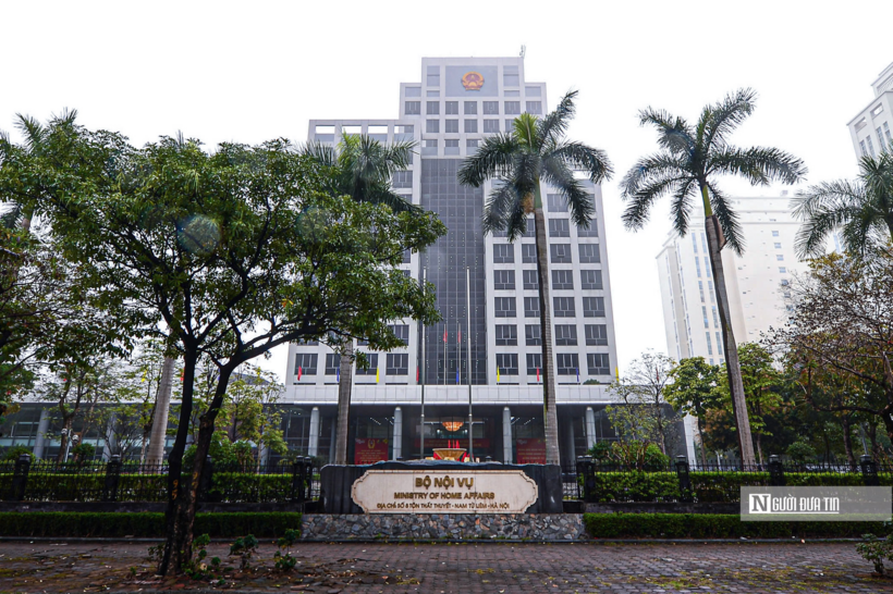 Bộ Nội vụ được thành lập trên cơ sở hợp nhất Bộ Nội vụ và Bộ Lao động, Thương binh và Xã hội. Sau khi hợp nhất, Bộ đã giảm 13 đầu mối so với ban đầu (hơn 37%), từ 35 xuống còn 22 đơn vị. Bộ Nội vụ do bà Phạm Thị Thanh Trà làm Bộ trưởng và có 7 Thứ trưởng.