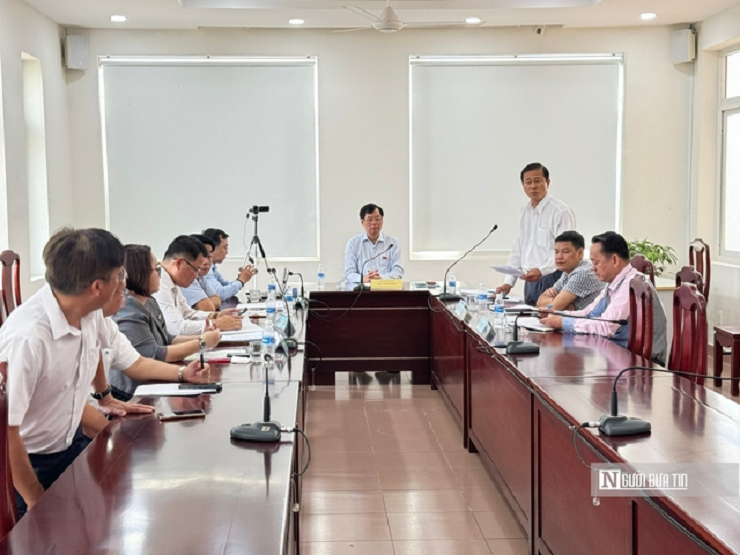 Đại biểu Quốc hội Trần Công Phàn, lắng nghe ý kiến, kiến nghị của công dân tại Bình Dương.