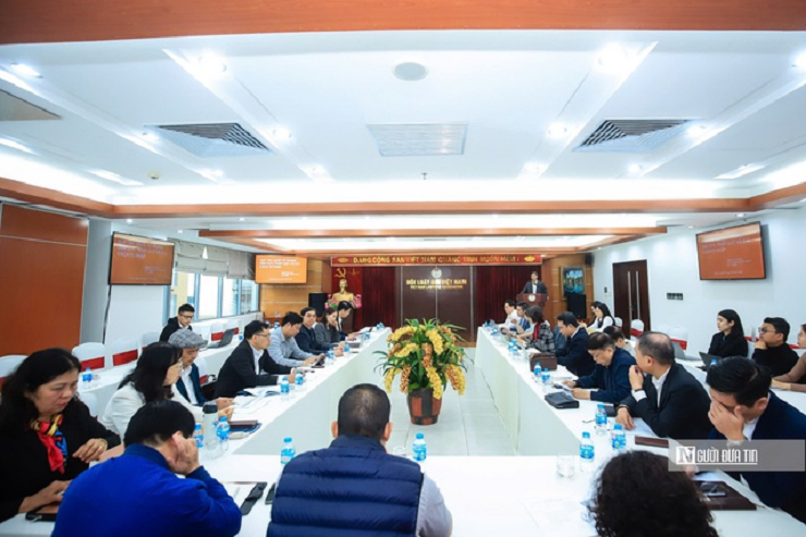 Quang cảnh buổi làm việc.