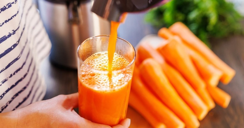 Người bệnh không nên uống quá 118 ml nước ép cà rốt mỗi ngày.