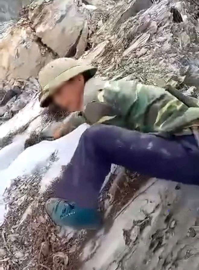 Đối tượng chém công nhân khai thác đá trọng thương. Ảnh: Lao Động