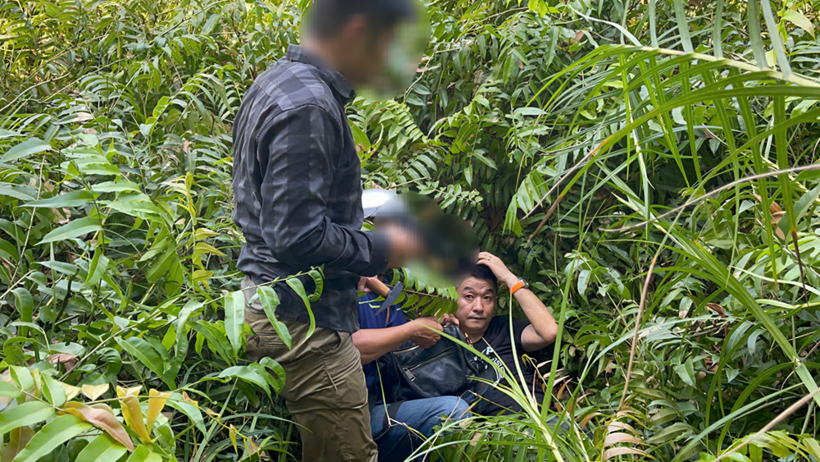 Công an bắt giữ Li Chuang. Ảnh: VietNamNet