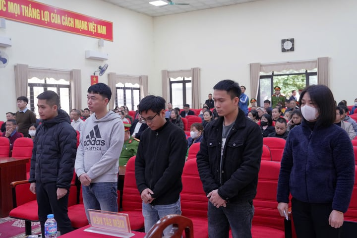 Các bị cáo tại phiên toà. Ảnh: VTC News