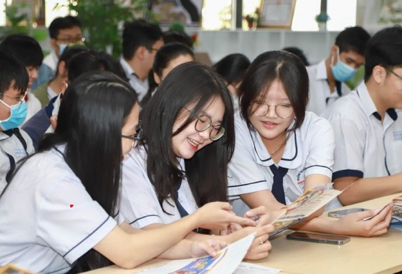 Nhiều trường đại học dự kiến bổ sung nhiều tổ hợp xét tuyển mới, trong đó một số tổ hợp có thêm môn Tin học, Công nghệ, Giáo dục Kinh tế và Pháp luật. Ảnh minh họa
