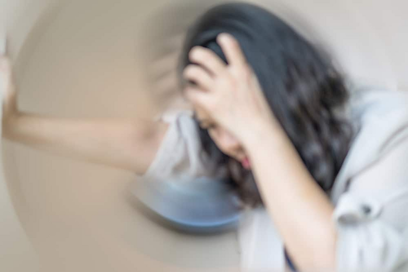 Cơn tăng huyết áp lên khiến bà Nhì choáng váng, đột quỵ liệt nửa người (Ảnh minh họa)