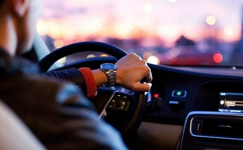 Lái ô tô liên tục quá 4 giờ, tài xế có thể bị phạt tới 5 triệu đồng. (Ảnh minh họa)