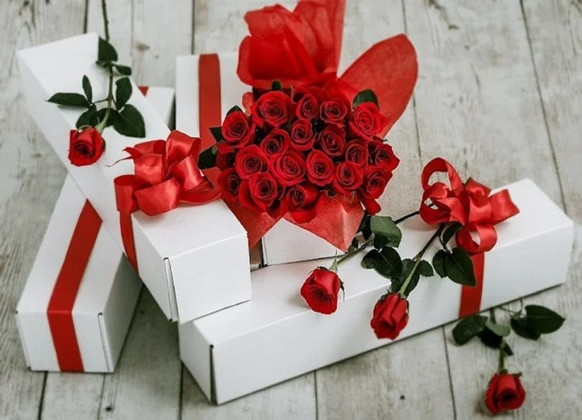 Một món quà ý nghĩa sẽ là cầu nối tuyệt vời để bạn thể hiện tình cảm chân thành và sự quan tâm sâu sắc của mình.