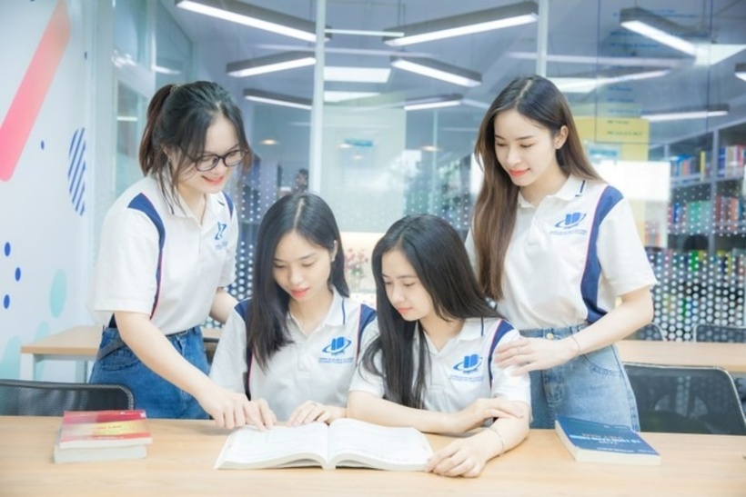 Học phí năm 2025 của Trường Đại học Mở TP.HCM dự kiến tăng 1,5 - 2 triệu đồng (tùy từng ngành) so với năm 2024. Ảnh minh họa: Tiền Phong