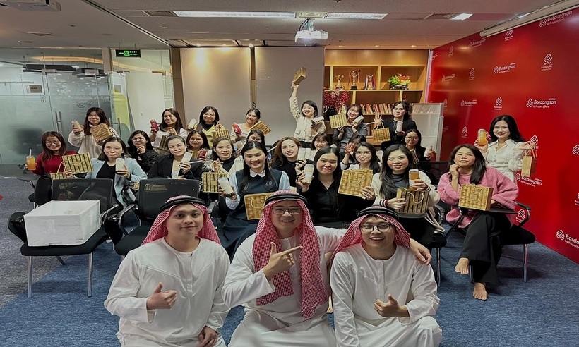 Hóa thân thành những nhân vật đặc biệt để tạo nên sự bất ngờ, thích thú cho các chị em.