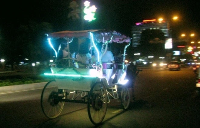 Về Quy Nhơn dạo phố đêm bằng xe ngựa
