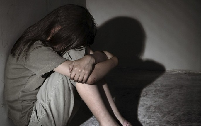 Quen nhau qua mạng xã hội, Nguyễn Hồng Phước và bạn gái nhí nhiều lần quan hệ tình dục khi bị hại chưa đủ 13 tuổi. Ảnh minh hoạ